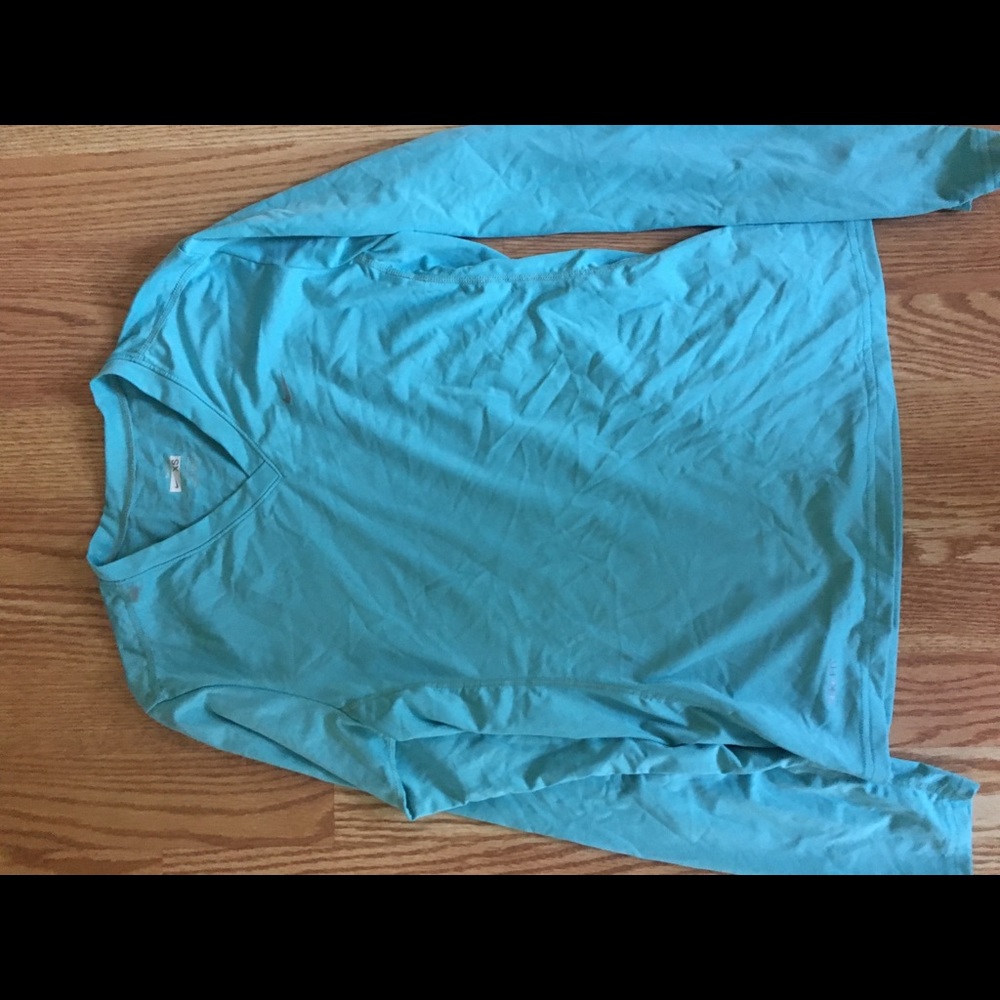 Nike v-neck long sleeve running t-shirt